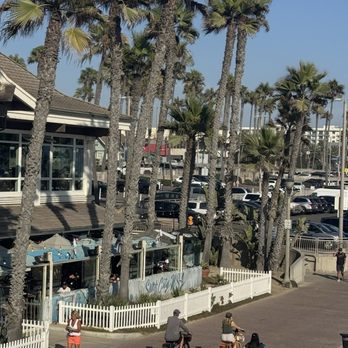 Sandy's Beach Shack - Cocktail Bars Near Me - Huntington Beach, California Sandy's Beach Shack - Cocktail Bars Near Me - Huntington Beach, California