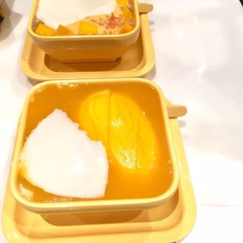Sweethoney Dessert - Almond tofu and mango - Desserts Near Me - Colma, California