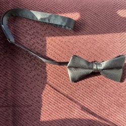 Manny's Formal Wear - Black tuxedo bow tie