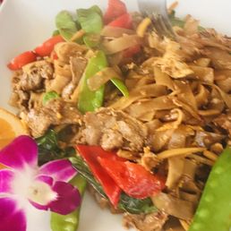 Spicy Basil Noodles