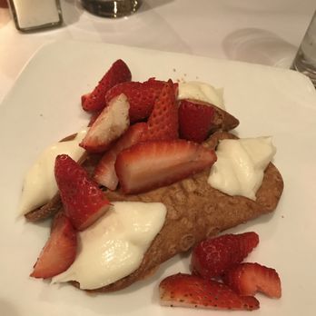 Pappardella - Cannoli with fresh strawberries - Italian Near Me - New York, New York Pappardella - Cannoli with fresh strawberries - Italian Near Me - New York, New York
