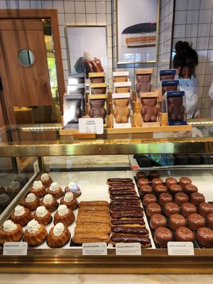 La Pâtisserie Cyril Lignac by null