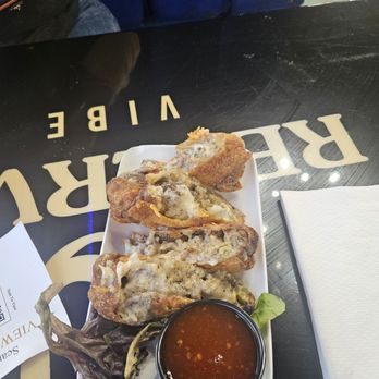 Reservations Bar and Bistro - New American Near Me - Memphis, Tennessee