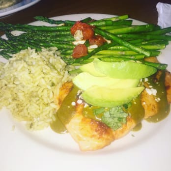 Chili's - Salmon topped with avocado, asparagus on the side and rice. Loved it all. - American Near Me - La Verne, California Chili's - Salmon topped with avocado, asparagus on the side and rice. Loved it all. - American Near Me - La Verne, California