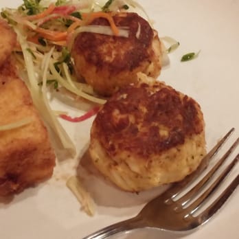 Hooked - Crabcakes good, but smaller than your fork. - Seafood Near Me - Ocean City, Maryland