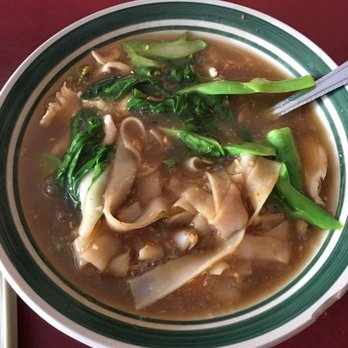 Vieng Thai - Chicken rad na - Thai Near Me - Houston, Texas