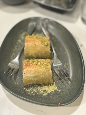 Maydoon Restaurant by null