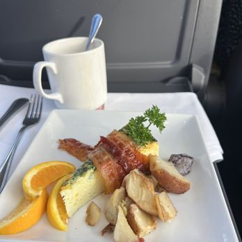 Rocky Mountaineer - Breakfast - Travel Services Near Me - Vancouver, British Columbia