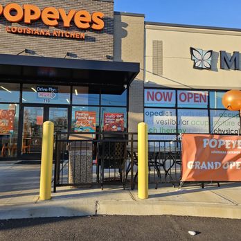 Popeyes Louisiana Kitchen - December 2024 - Fast Food Near Me - West Babylon, New York Popeyes Louisiana Kitchen - December 2024 - Fast Food Near Me - West Babylon, New York