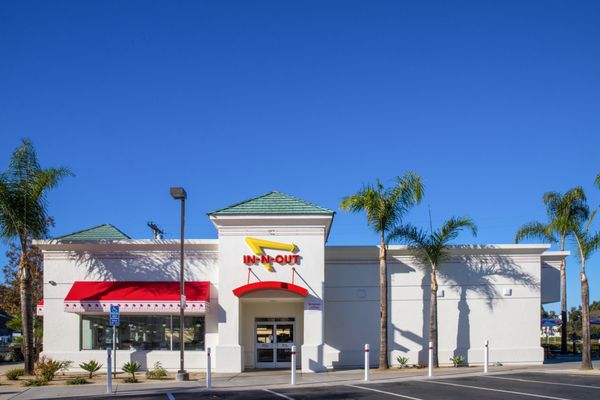 In-N-Out Burger by null