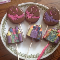 Dyane's Sweet Tooth - Made these with melting chocolate from dyane's this Easter.