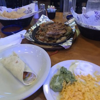 Casa Maria - Set up. - Mexican Near Me - Gonzales, Louisiana