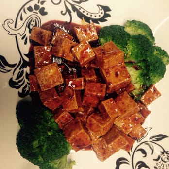 Peking Garden - a plate of tofu and broccoli - Chinese Near Me - Dayton, Ohio Peking Garden - a plate of tofu and broccoli - Chinese Near Me - Dayton, Ohio