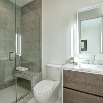 Silver Hammer Builders - Newly Remodeled Guest Bathroom - General Contractors Near Me - Los Angeles, California Silver Hammer Builders - Newly Remodeled Guest Bathroom - General Contractors Near Me - Los Angeles, California