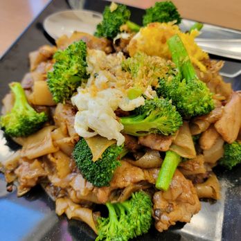 Spice Up Thai Eatery - Pad see ew - Thai Near Me - Los Angeles, California Spice Up Thai Eatery - Pad see ew - Thai Near Me - Los Angeles, California