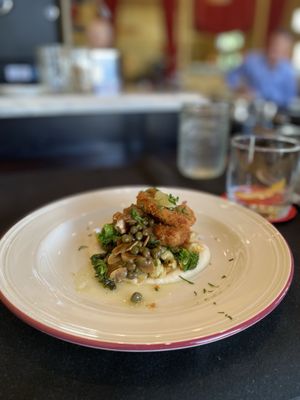 La Petite Grocery by null