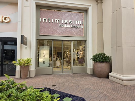 Intimissimi Clearance Intimissimi Collezione Inverno 2018 Women's Winter Clothing Sale Intimissimi main image 1