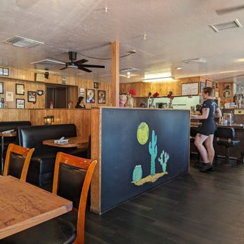 Harlow's Cafe - Interior - Burgers Near Me - Tempe, Arizona