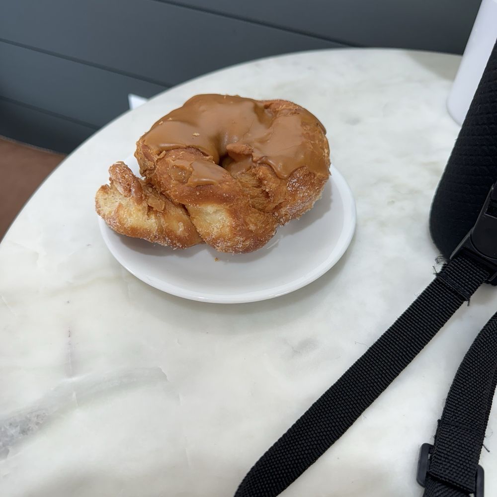 Parlor Doughnuts - Caramel - Coffee & Tea Near Me - Clarksville, Tennessee