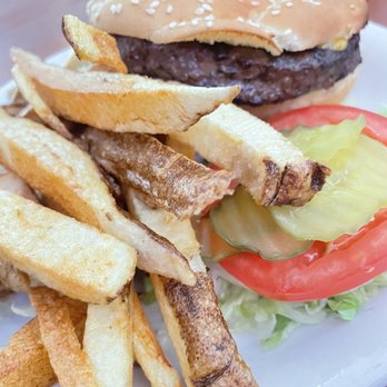 Ray's Tavern - Cheeseburger - Burgers Near Me - Green River, Utah Ray's Tavern - Cheeseburger - Burgers Near Me - Green River, Utah