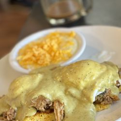 Blue Willow Restaurant & Gift Shop - Sonoran Carnitas Benedict