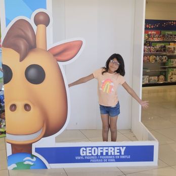 Toys R Us - Photo op - Toy Stores Near Me - Camarillo, California Toys R Us - Photo op - Toy Stores Near Me - Camarillo, California