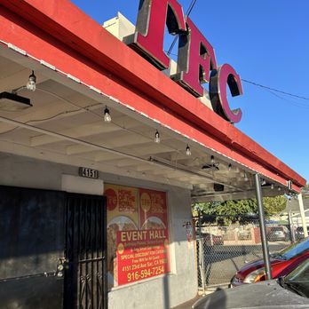 Tony's Fried Chicken - Exterior - Chicken Wings Near Me - Sacramento, California