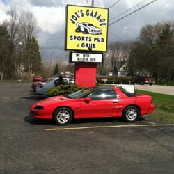 Joe's Garage Sports Pub