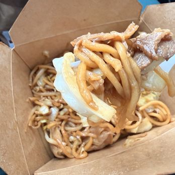 Yumami - Perfect bite! Chicken Yakisoba - Noodles Near Me - Lamont, California