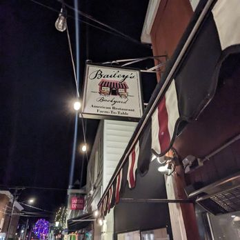 Bailey's Backyard - American Near Me - Ridgefield, Connecticut