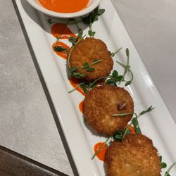 Moonlight Tavern - Crab cakes