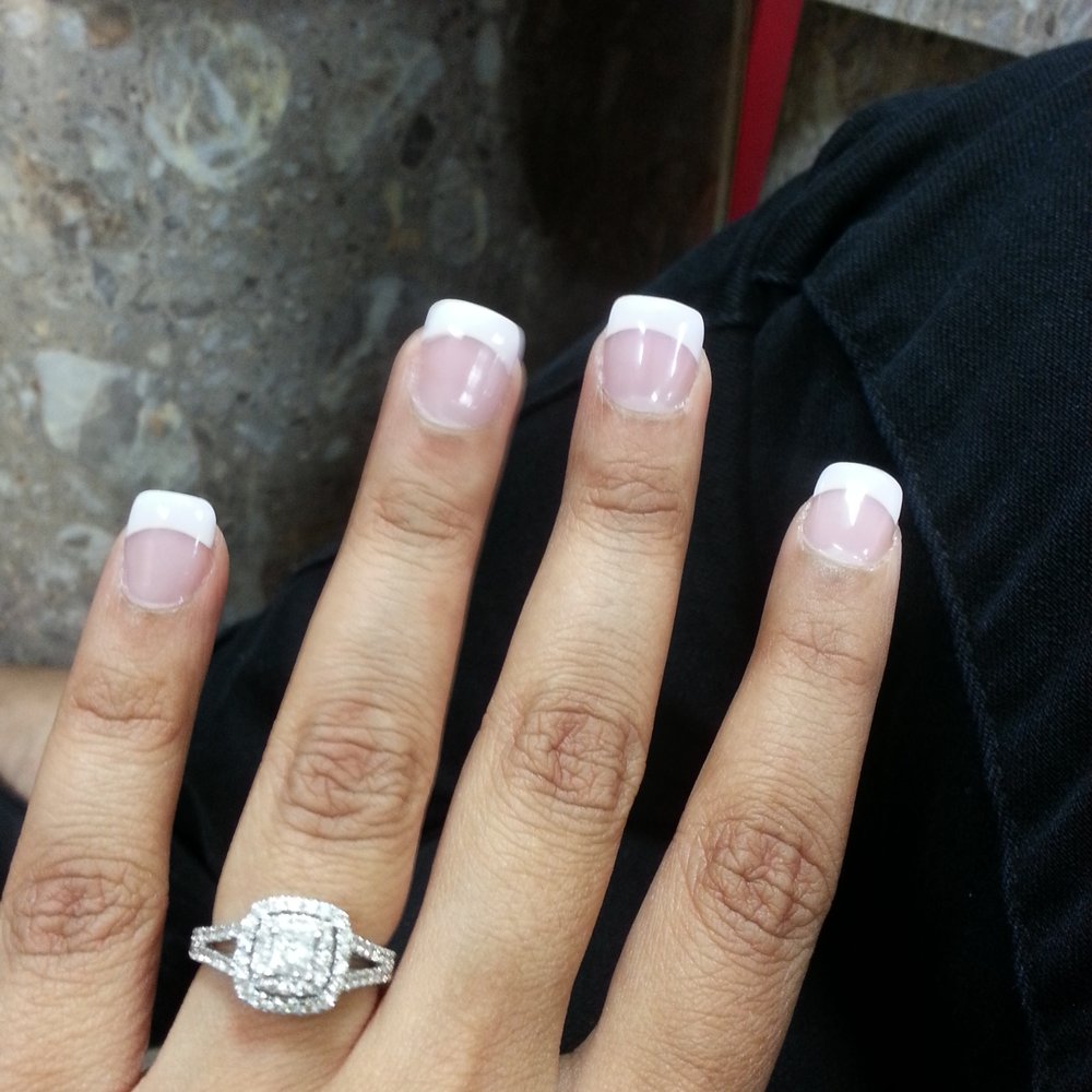 Loveee my French manicure! Lee did such a great job, I will definitely be coming back :)