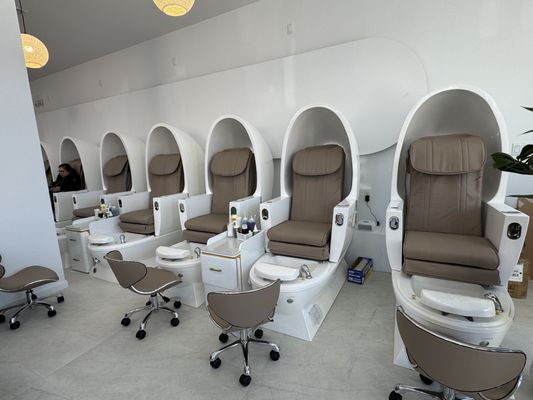 Lush Garden Nail & Spa