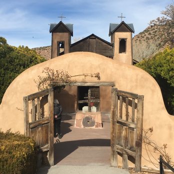 El Santuario De Chimayo - front entrance - Churches Near Me - Chimayo, New Mexico El Santuario De Chimayo - front entrance - Churches Near Me - Chimayo, New Mexico