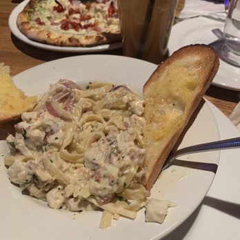 Belltown Pizza - Chicken Alfredo - Pizza Near Me - Seattle, Washington