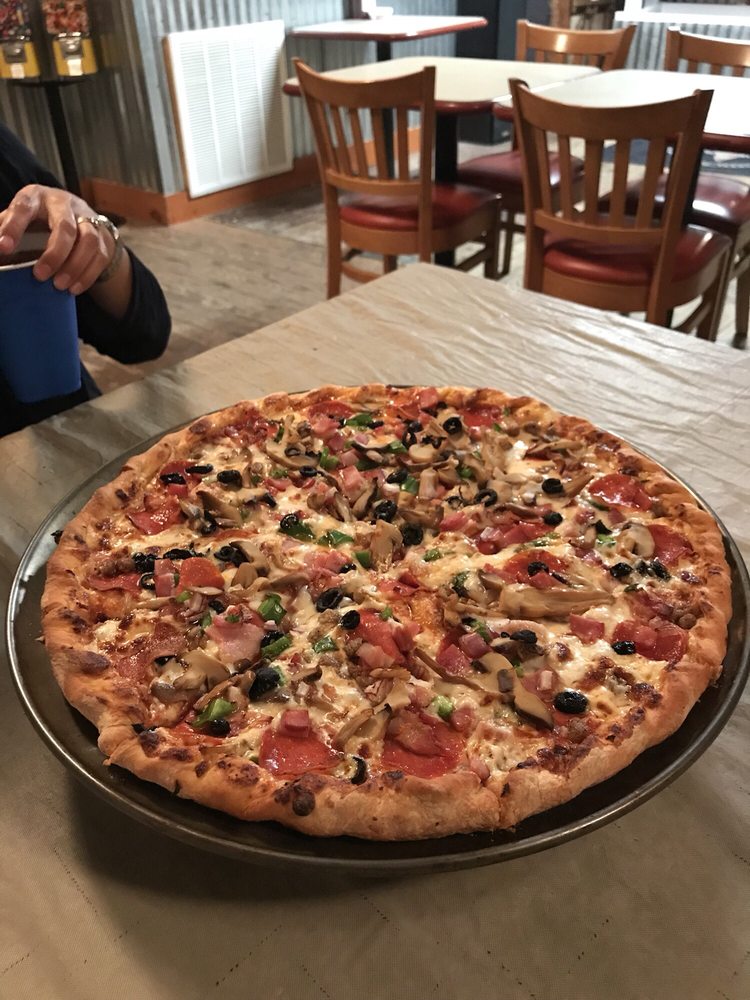 WIZARD WICKS PIZZA 36 Photos & 13 Reviews Pizza 2701 N Meadow Ave