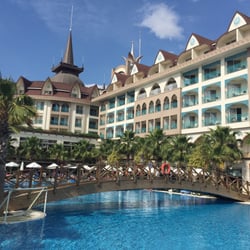 Side Crowne Palace