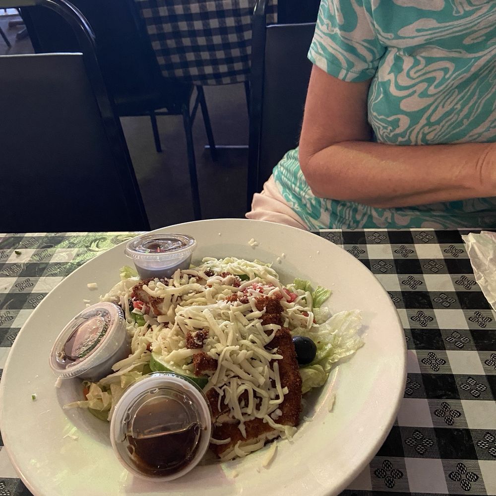 Bella Cucina Italian Family Restaurant - Chicken Bruschetta Salad - Italian Near Me - Sun City Center, Florida Bella Cucina Italian Family Restaurant - Chicken Bruschetta Salad - Italian Near Me - Sun City Center, Florida