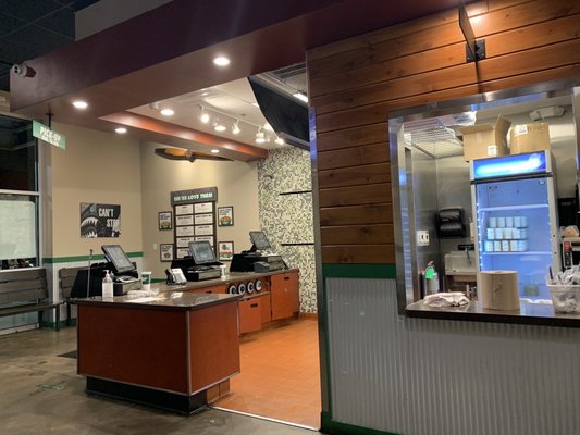 Wingstop by null