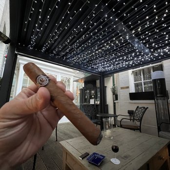 Dukes Bar - Cigars under the stars in the courtyard! - Coffee & Tea Near Me - London, XGL