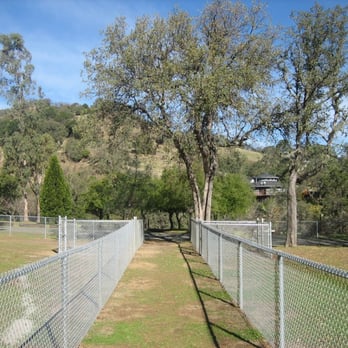 Low Gap Dog Park - Odd space between the 2 areas - Dog Parks Near Me - Ukiah, California
