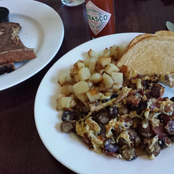 Split Rock Restaurant & Bar - Scramble and French toast - New American Near Me - Bigfork, Montana Split Rock Restaurant & Bar - Scramble and French toast - New American Near Me - Bigfork, Montana