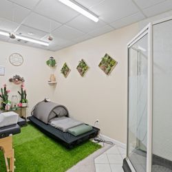 ReVibe Style And Spa - Suites available for rent for beauty professionals