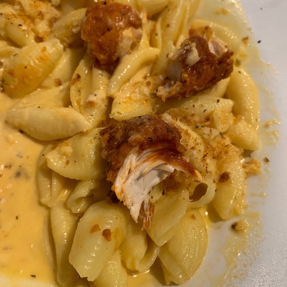 Johnny's Tavern West - Mac n cheese w/ buffalo chicken - American Near Me - Lawrence, Kansas Johnny's Tavern West - Mac n cheese w/ buffalo chicken - American Near Me - Lawrence, Kansas