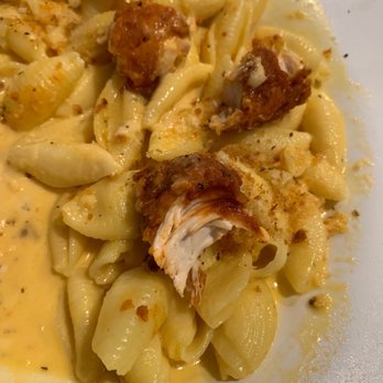 Johnny's Tavern West - Mac n cheese w/ buffalo chicken - American Near Me - Lawrence, Kansas Johnny's Tavern West - Mac n cheese w/ buffalo chicken - American Near Me - Lawrence, Kansas