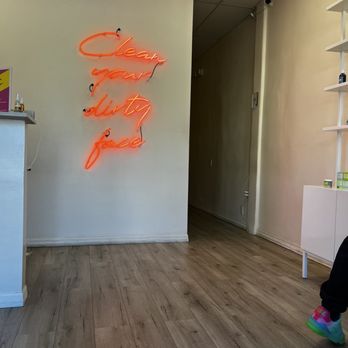Clean Your Dirty Face - Skin Care Near Me - Studio City, California