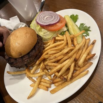Village Pub - Hamburger - Pubs Near Me - Las Vegas, Nevada Village Pub - Hamburger - Pubs Near Me - Las Vegas, Nevada