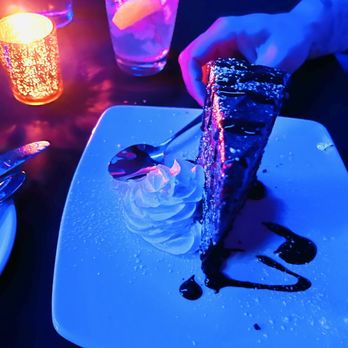 BLUE STRAWBERRY - Updated October 2025 - 60 Photos & 57 Reviews - 364 N ...