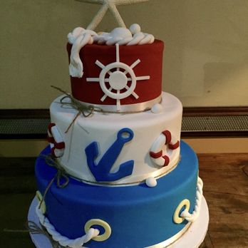 Lunas Cafe - Pastel De Cumpleaños - Bakeries Near Me - Los Angeles, California