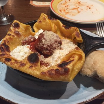 Fiorella's Italian Kitchen - Pizza Near Me - Oxon Hill, Maryland